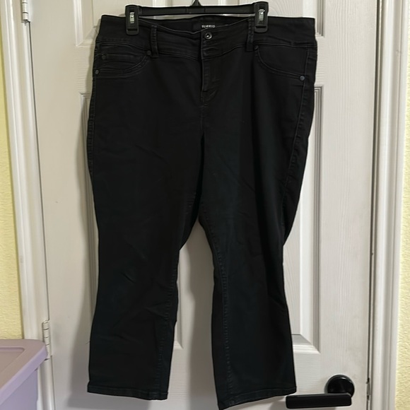 torrid Denim - Torrid Denim Capris Size 18 Black 24 inch inseam